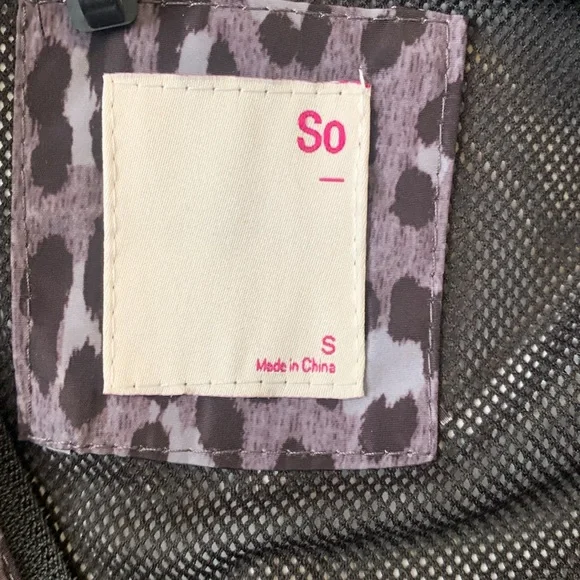 NWT Gray leopard wind breaker - Picture 5 of 6